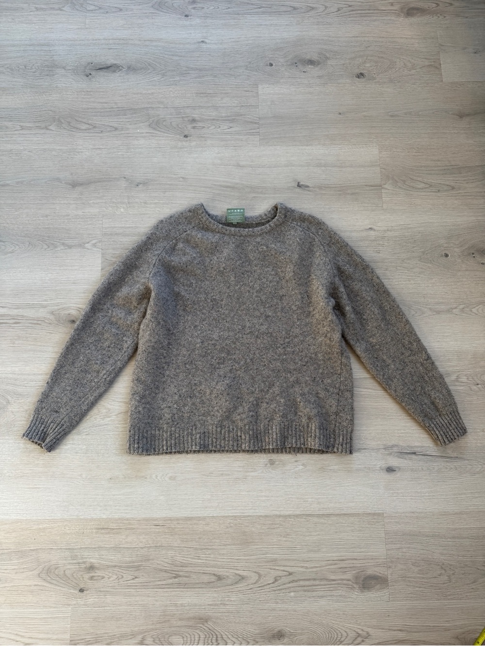 Aran Woollen Mills gray Donegal lambswool crewneck sweater unisex irish knit